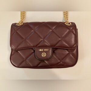 Nine West Classic Flap Crossbody Bag Purse Gold Chain Strap Burgundy Red